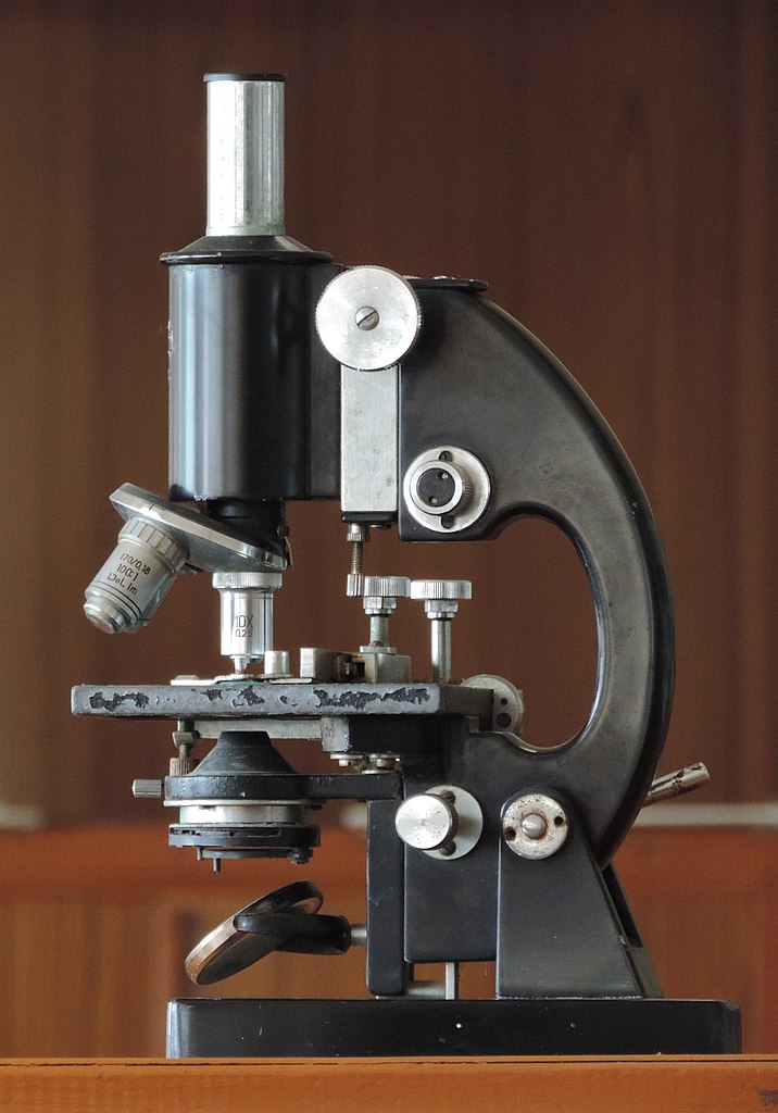 INTRODUCTION TO MICROSCOPE